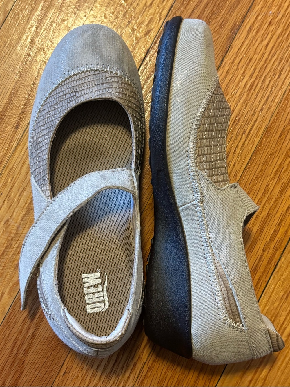 Drew Genoa Mary Jane Comfort Shoes Taupe 5.5 WW - Picture 2 of 5